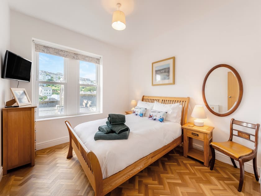 Double bedroom | White Horses, Ilfracombe