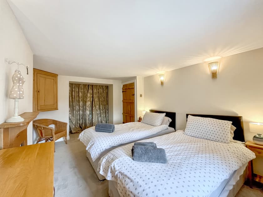 Twin bedroom | Gladwyn Cottage, Sutton Benger, near Lacock