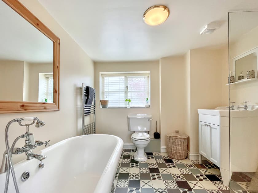 Bathroom | Gladwyn Cottage, Sutton Benger, near Lacock