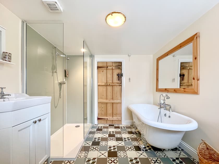 Bathroom | Gladwyn Cottage, Sutton Benger, near Lacock