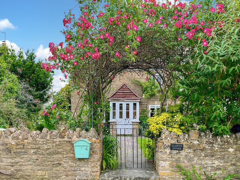 Exterior | Gladwyn Cottage, Sutton Benger, near Lacock