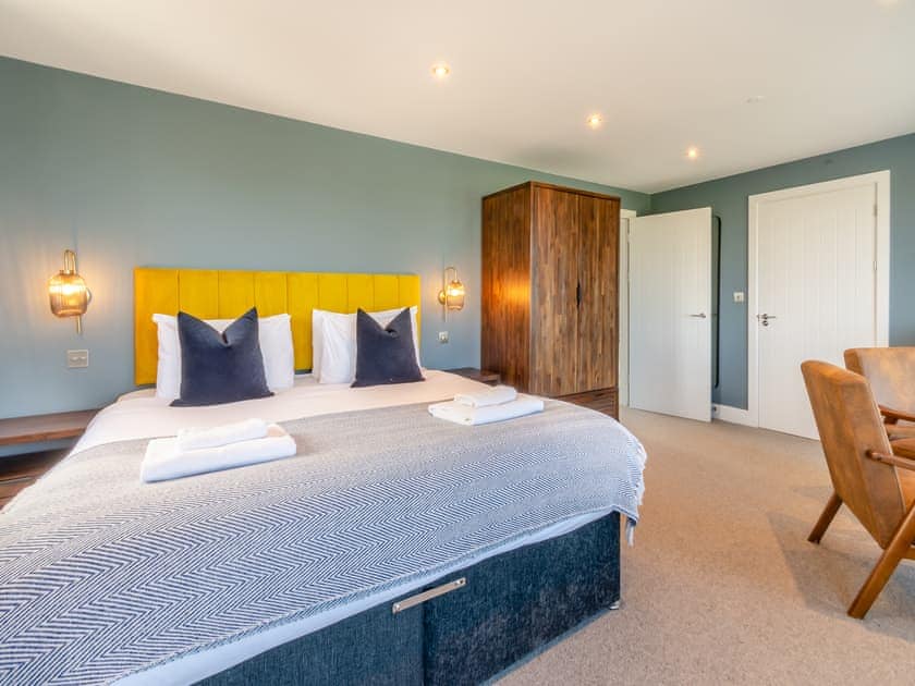 Double bedroom | Ty Ynys - Gwbert Holiday Cottages, Gwbert, near Cardigan