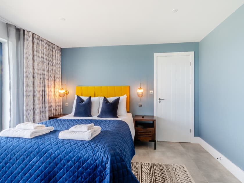 Double bedroom | Ty Ynys - Gwbert Holiday Cottages, Gwbert, near Cardigan