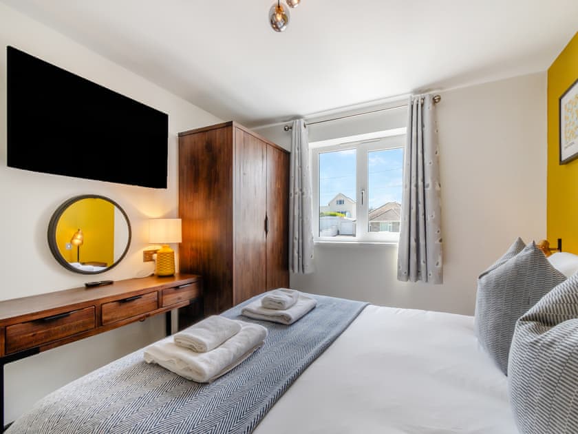 Double bedroom | Ty Ynys - Gwbert Holiday Cottages, Gwbert, near Cardigan