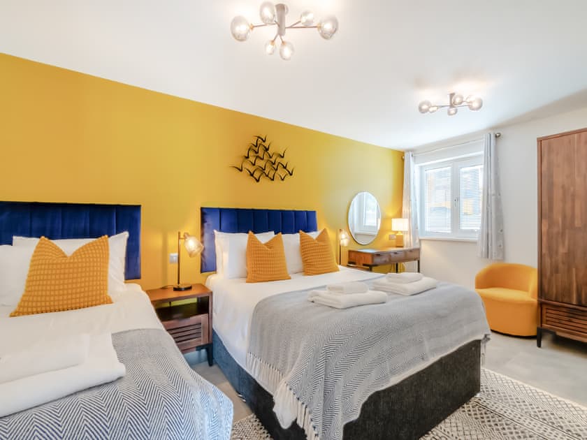 Twin bedroom | Ty Ynys - Gwbert Holiday Cottages, Gwbert, near Cardigan