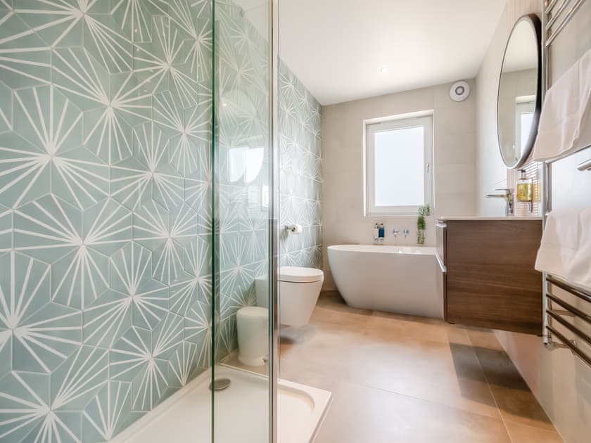 Bathroom | Ty Ynys - Gwbert Holiday Cottages, Gwbert, near Cardigan