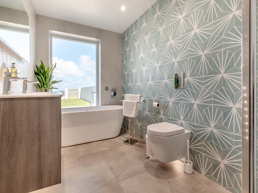 Bathroom | Ty Ynys - Gwbert Holiday Cottages, Gwbert, near Cardigan