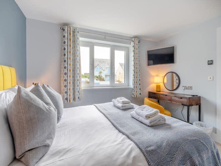 Double bedroom | Ty Mor - Gwbert Holiday Cottages, Gwbert, near Cardigan