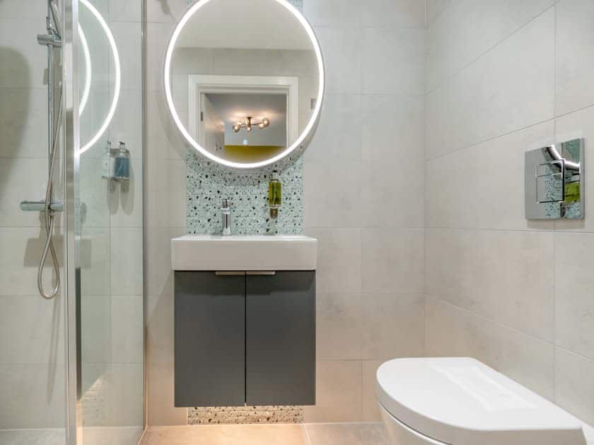 Shower room | Ty Mor - Gwbert Holiday Cottages, Gwbert, near Cardigan
