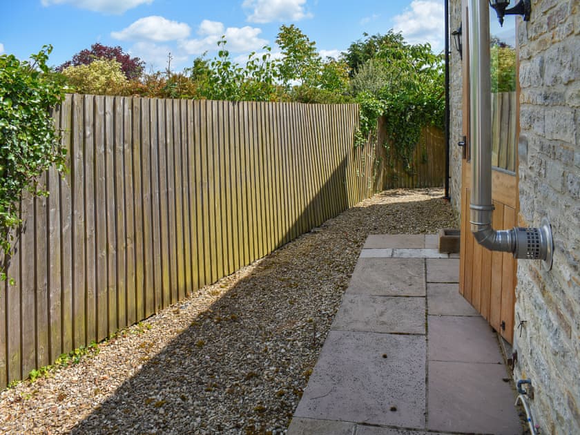 Outdoor area | Bramble Cottage - Woodlands Farm, Somerton