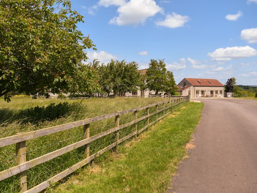 Setting | Bramble Cottage - Woodlands Farm, Somerton