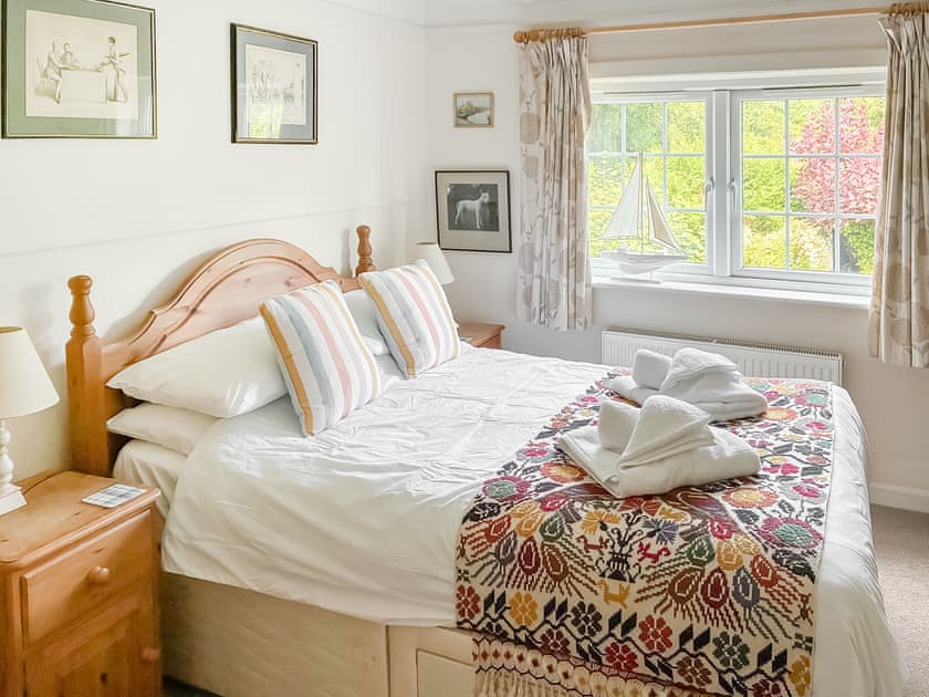 Double bedroom | Hollyhocks Cottage, Hellandbridge, near Bodmin