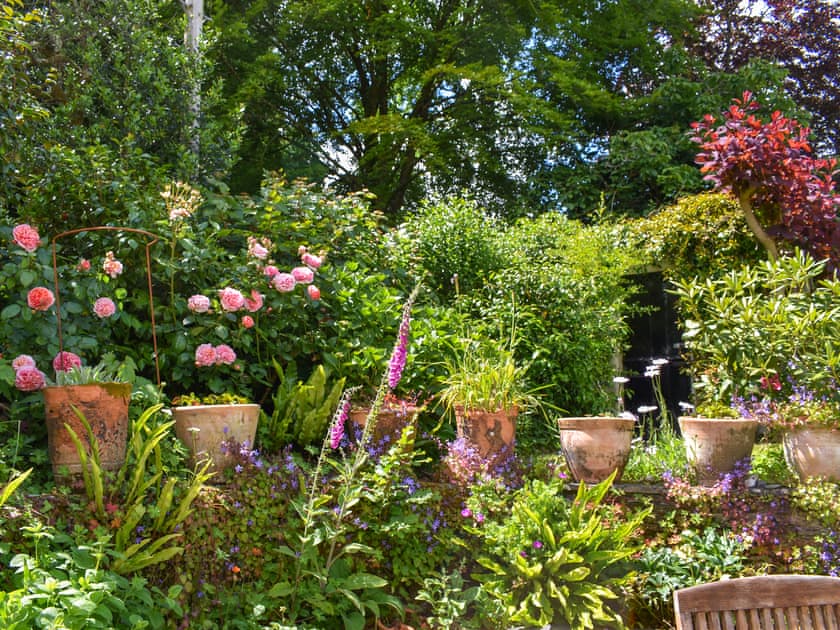 Garden | Hollyhocks Cottage, Hellandbridge, near Bodmin