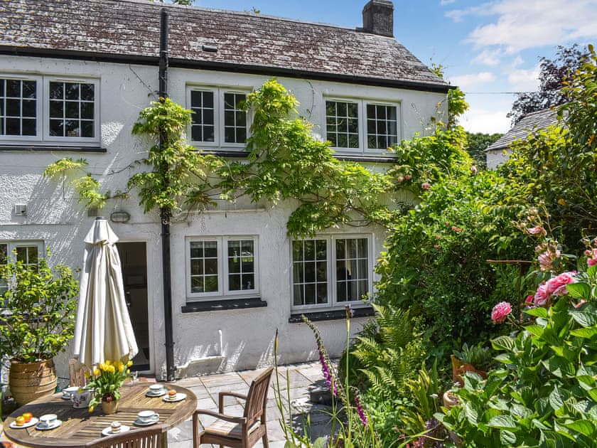 Exterior | Hollyhocks Cottage, Hellandbridge, near Bodmin