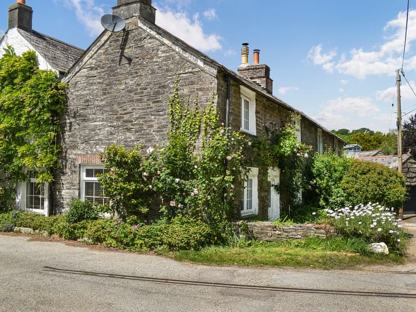 Exterior | Hollyhocks Cottage, Hellandbridge, near Bodmin