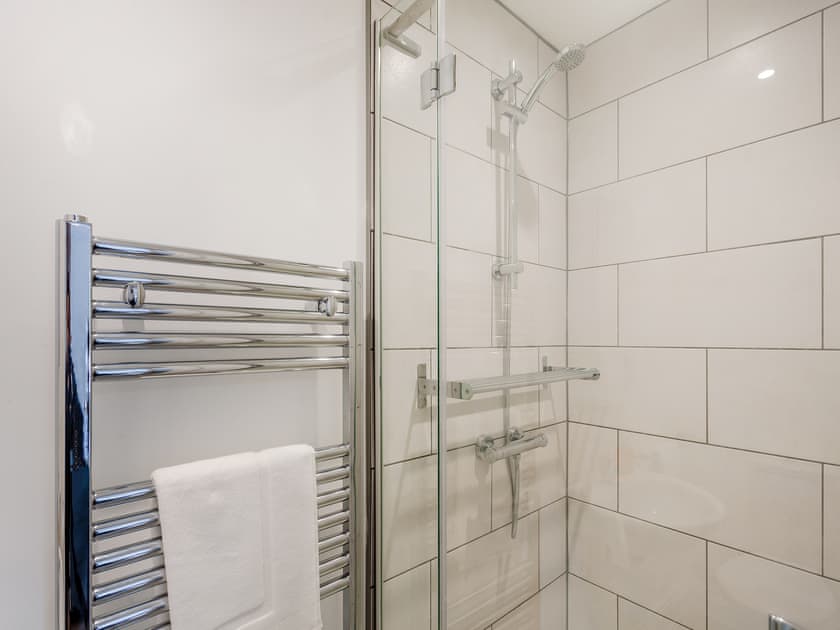 Bathroom | Orchard Retreat - Orchard Holidays, Forest Of Dean