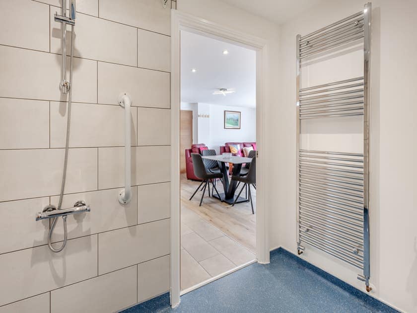 Bathroom | Orchard Retreat - Orchard Holidays, Forest Of Dean