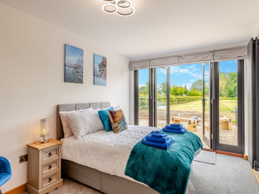 Double bedroom | Gladwyns Farm Lodge, Thaxted