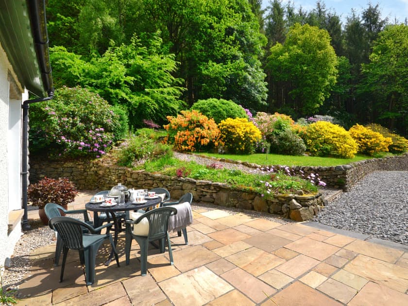Immaculately presented grounds | Ellerside, Cark, near Cartmel
