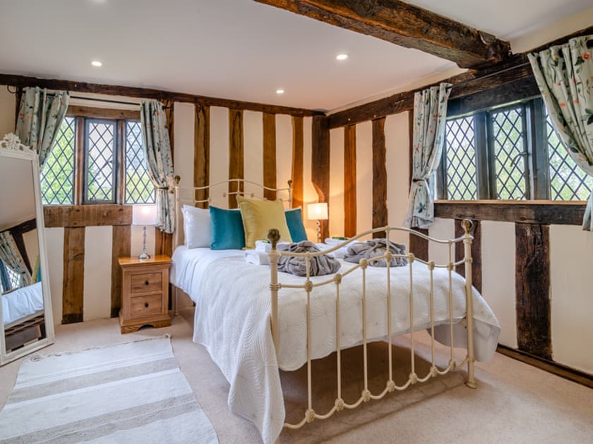 Double bedroom | The Manor House - White Birch Manor Getaways, Awre, near Westbury-on-Severn