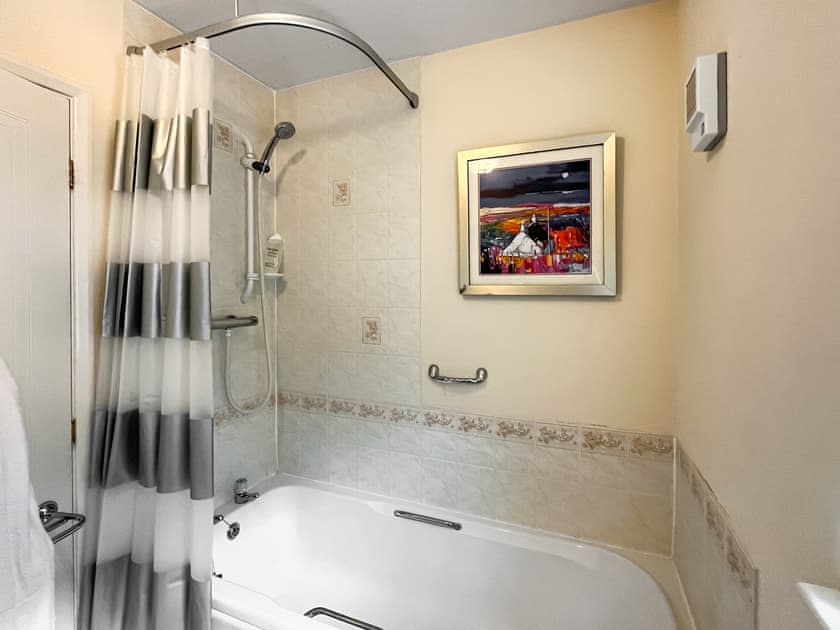 Bathroom | Coylum, Aviemore