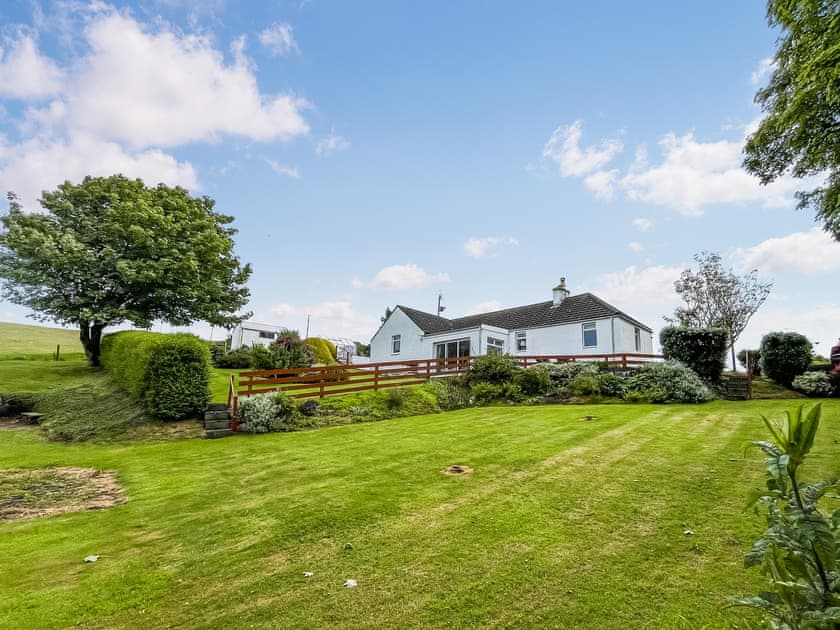 Setting | Dinvin Cottage, Portpatrick, near Stranraer