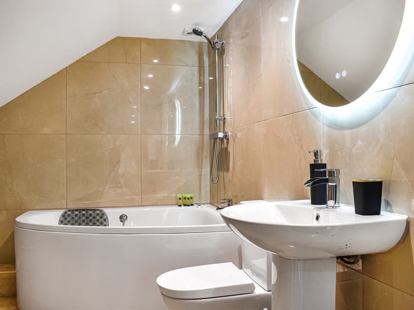 Bathroom | Swift Cottage - East Ridge Farm Holiday Cottages, Staithes, near Saltburn-by-the-Sea