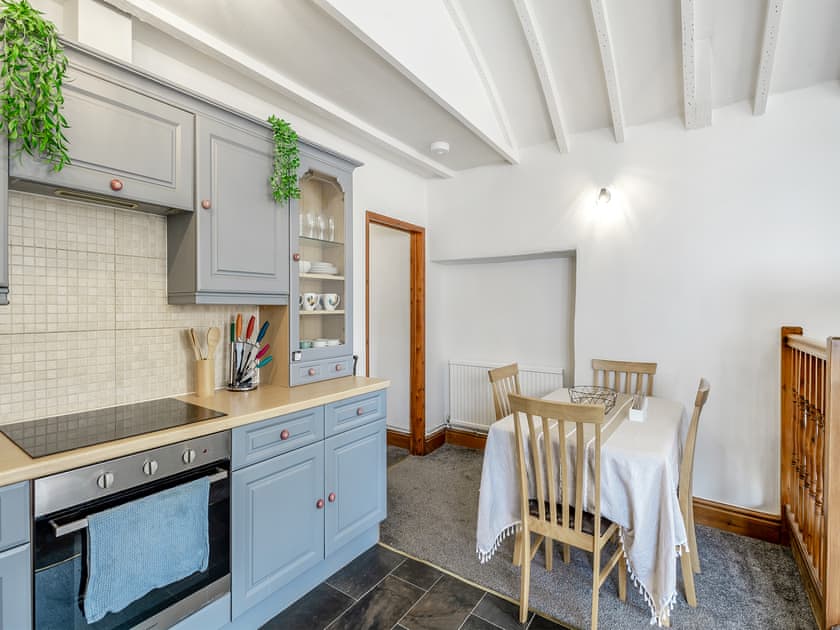 Kitchen/diner | Roosters Retreat - Subiaco Holidays, Minehead