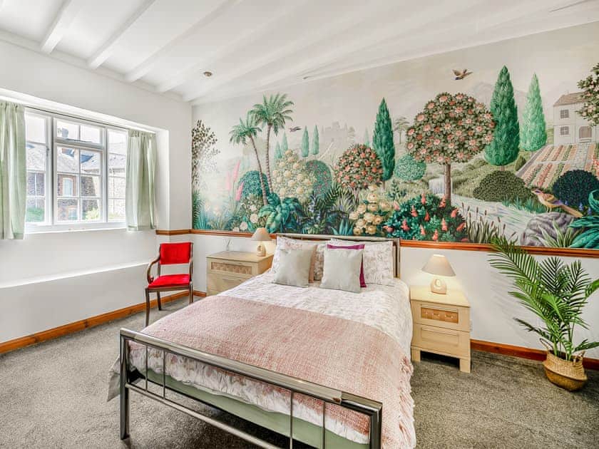Double bedroom | Roosters Retreat - Subiaco Holidays, Minehead