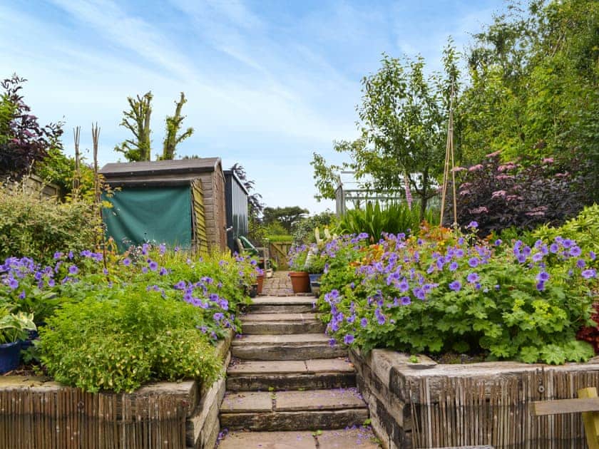 Outdoor area | Yew Tree Cottage, Burythorpe