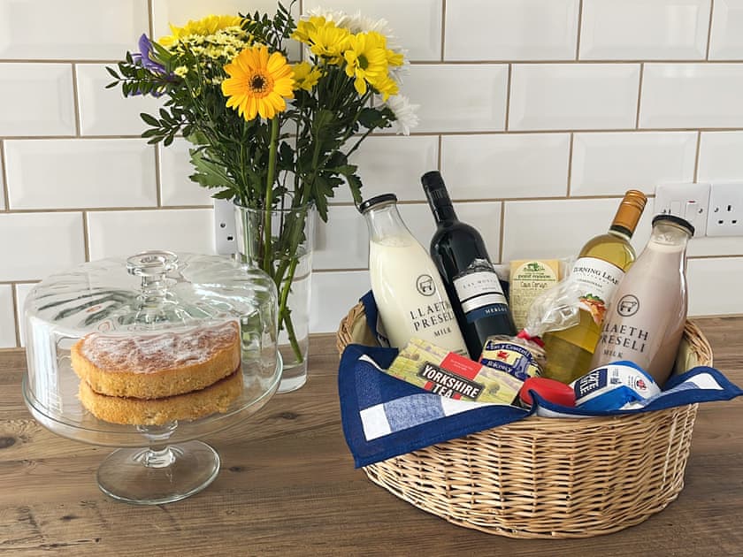 Welcome pack | Llwyncelyn Farmhouse, Clynderwen