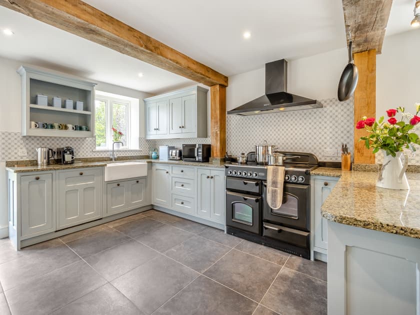 Kitchen | Orchard Barns - Barn Escapes, Stapleton