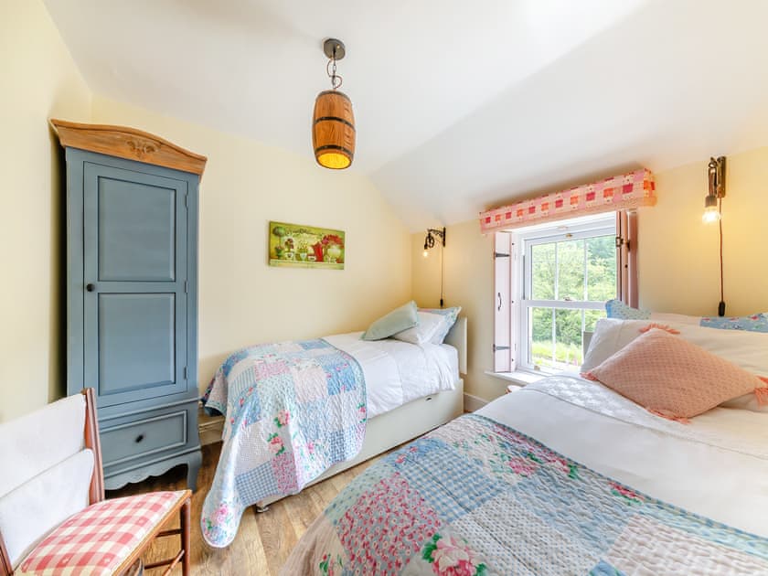 Well-appointed twin bedded room | Lake View Cottage, Yarrow Moor, near Bellingham