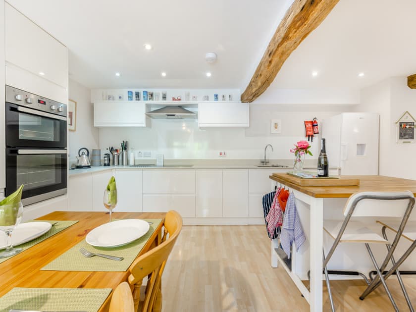 Kitchen/diner | Oak Cottage, Slapton
