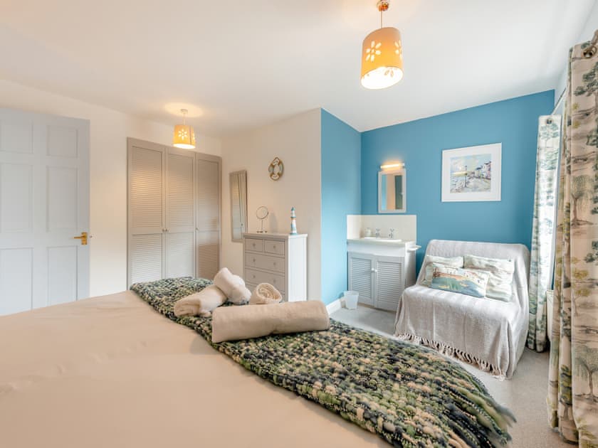 Double bedroom | Oak Cottage, Slapton
