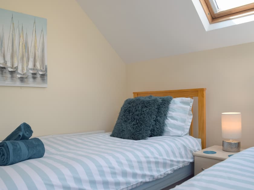 Twin bedroom | Morwood Cottage, Porthcawl