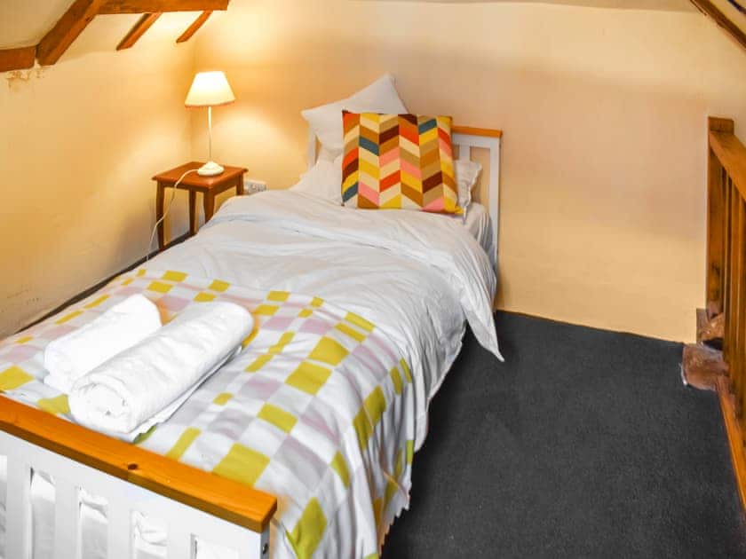 Single bedroom | Chilton Manor House, Sittingbourne, near Faversham