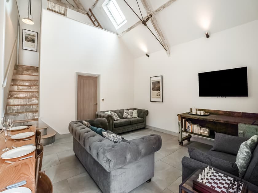Open plan living space | Milkmaid’s Barn - Woodend Farm, Huntley