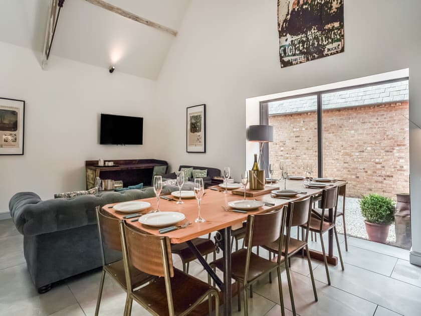 Open plan living space | Milkmaid’s Barn - Woodend Farm, Huntley