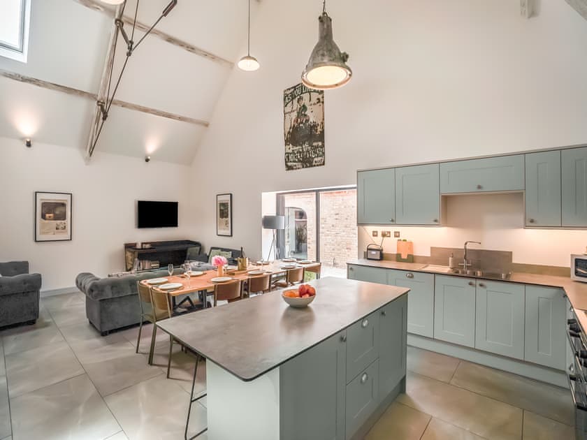 Open plan living space | Milkmaid’s Barn - Woodend Farm, Huntley