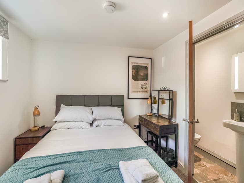 Double bedroom | Milkmaid’s Barn - Woodend Farm, Huntley