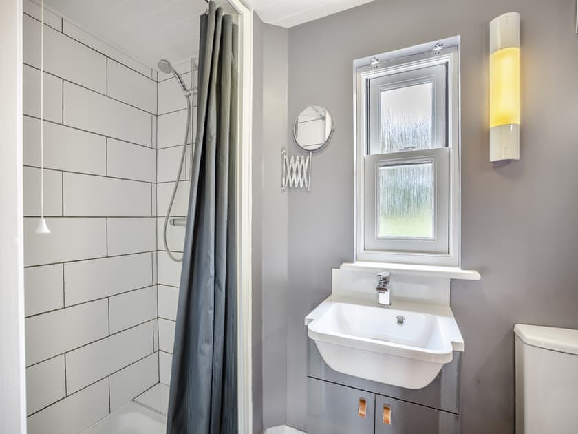 Bathroom | The Hayloft - Jockhedge, Burgh Le Marsh, near Skegness