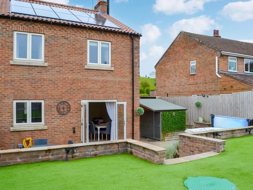 Exterior | Maybelle’s Cottage, Langtoft, near Driffield