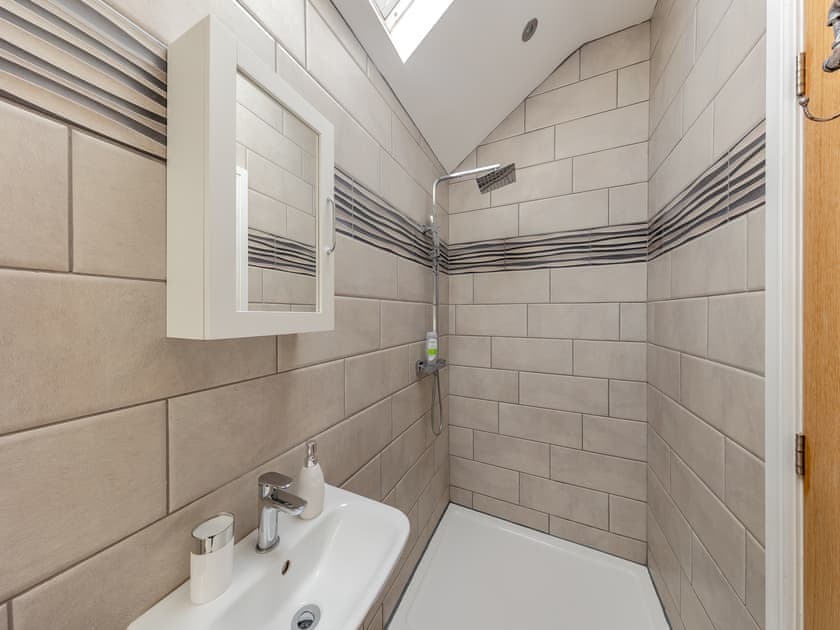 Bathroom | Y Stabl - Vale of Llangollen Farm Cottages, Trevor, near Llangollen