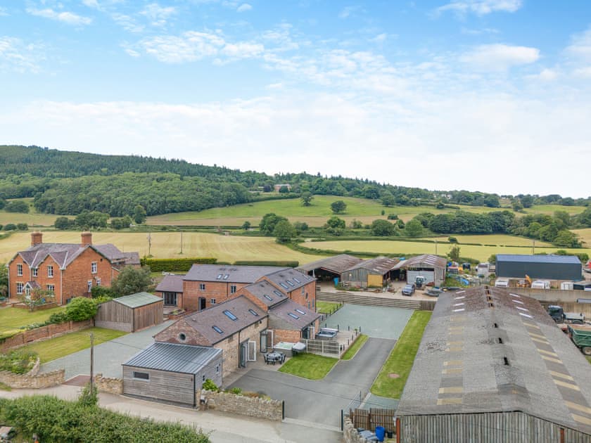 Setting | Y Stabl - Vale of Llangollen Farm Cottages, Trevor, near Llangollen