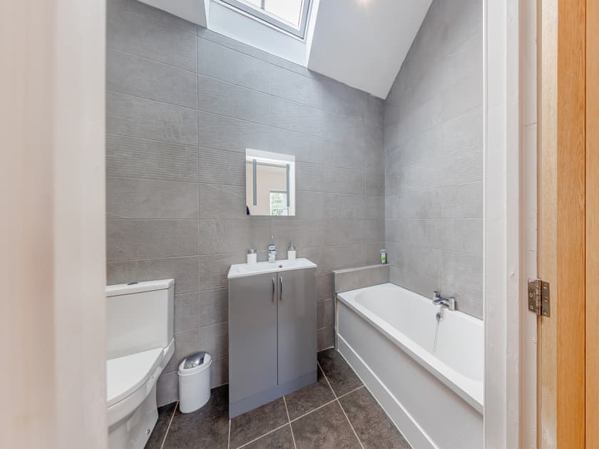 Bathroom | Ty Felin - Vale of Llangollen Farm Cottages, Trevor, near Llangollen