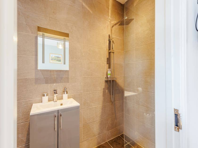 Bathroom | Ty Felin - Vale of Llangollen Farm Cottages, Trevor, near Llangollen