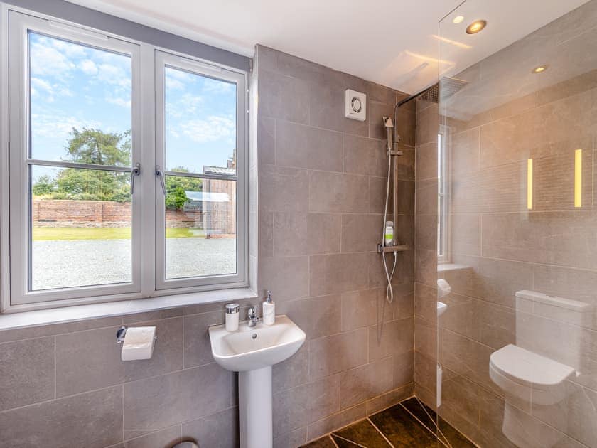 Bathroom | Ty Godro - Vale of Llangollen Farm Cottages, Trevor, near Llangollen