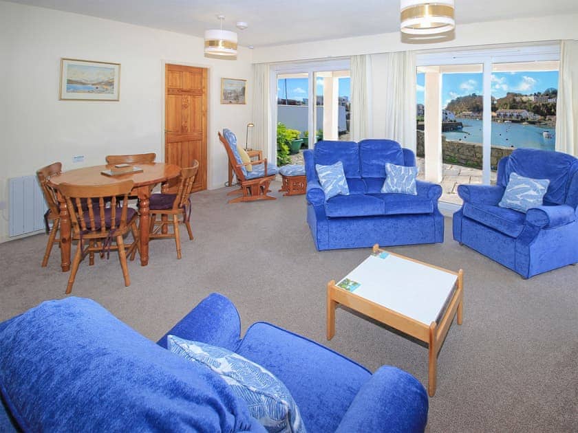 Open plan living space | Glaslyn Harbour Views, Porthmadog