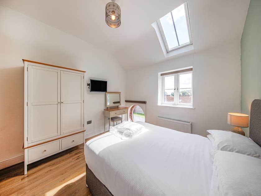Double bedroom | Cor Tarw - Vale of Llangollen Farm Cottages, Trevor, near Llangollen